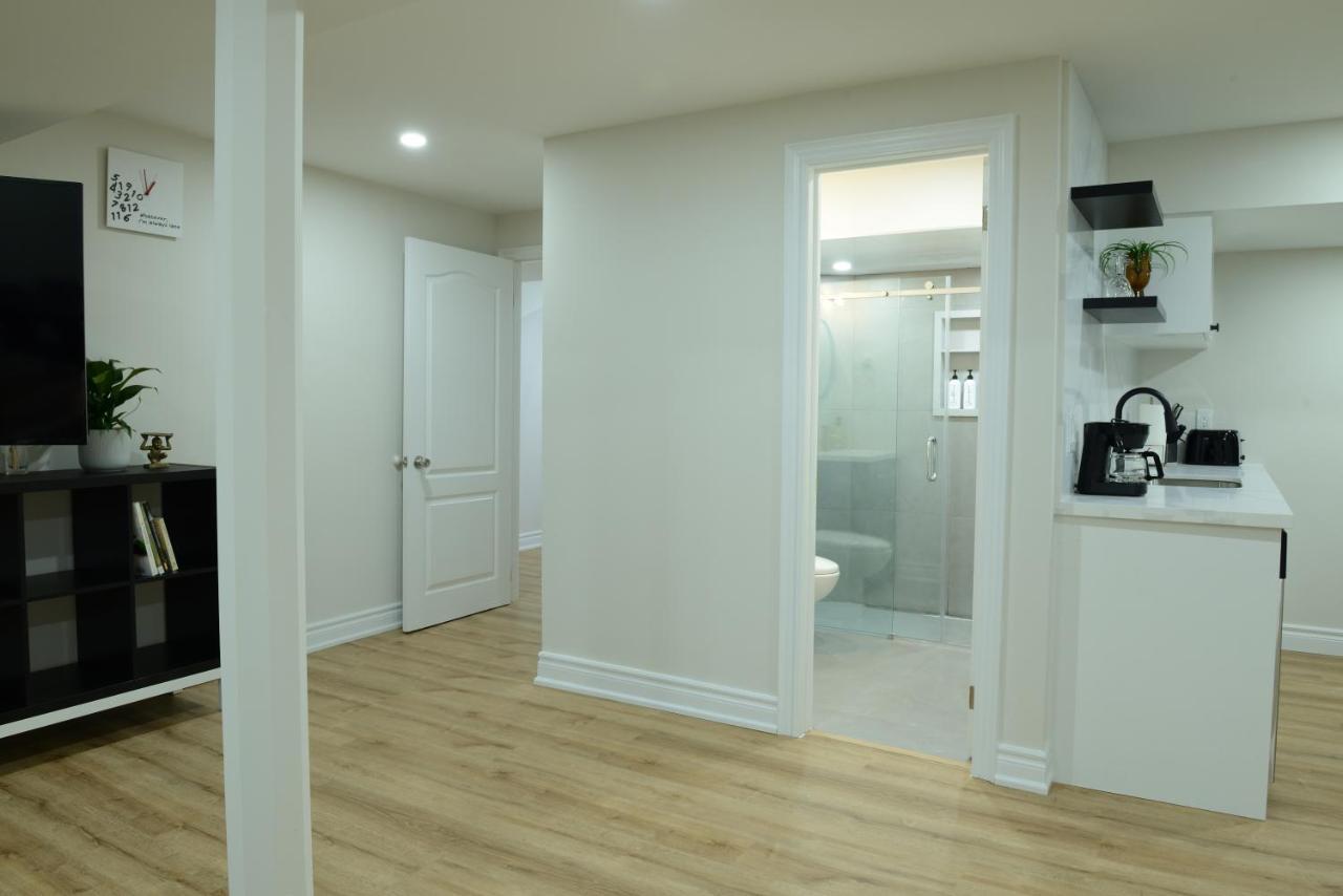 Spacious 2-Bed-Room Near Yonge & Major Mackenzie ريتشموند هيل المظهر الخارجي الصورة
