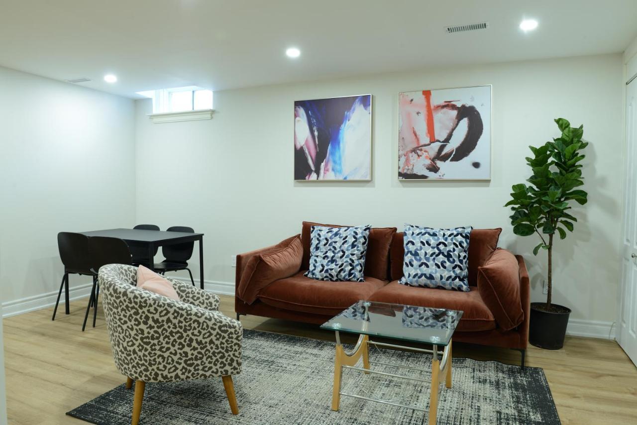 Spacious 2-Bed-Room Near Yonge & Major Mackenzie ريتشموند هيل المظهر الخارجي الصورة