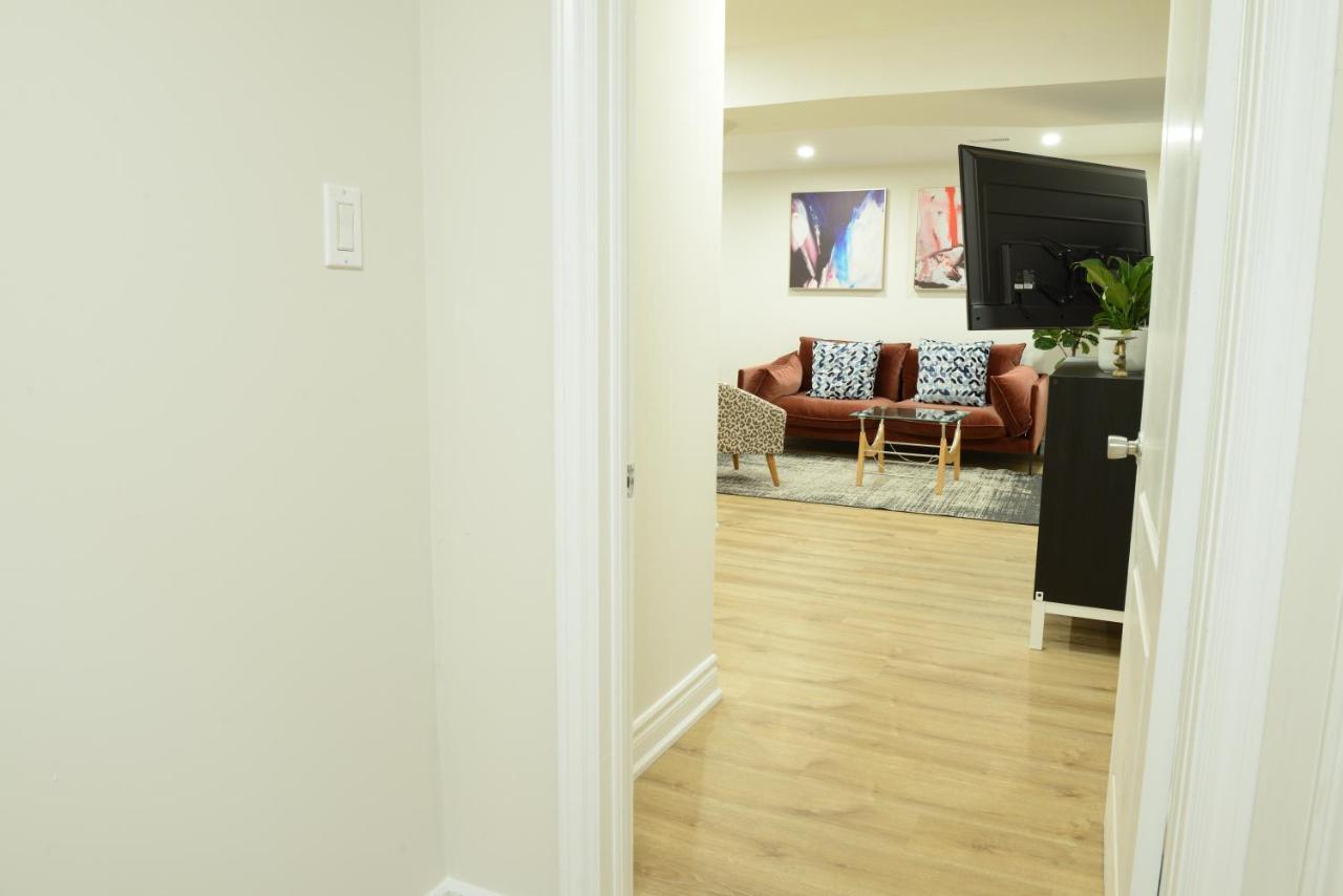 Spacious 2-Bed-Room Near Yonge & Major Mackenzie ريتشموند هيل المظهر الخارجي الصورة