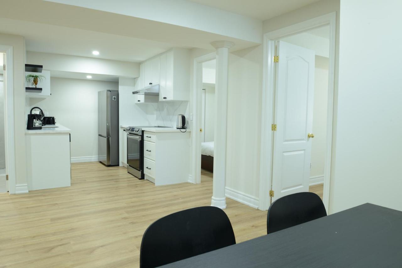 Spacious 2-Bed-Room Near Yonge & Major Mackenzie ريتشموند هيل المظهر الخارجي الصورة