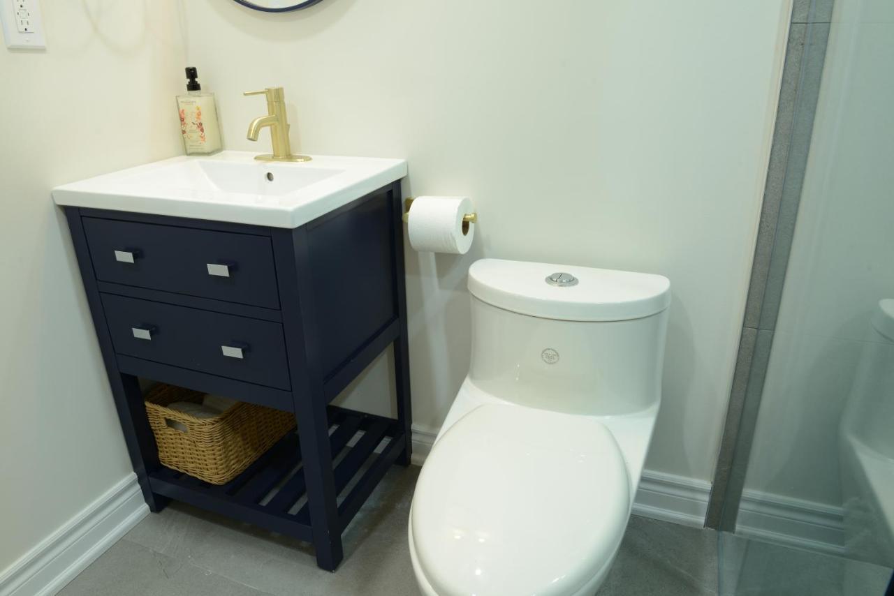 Spacious 2-Bed-Room Near Yonge & Major Mackenzie ريتشموند هيل المظهر الخارجي الصورة